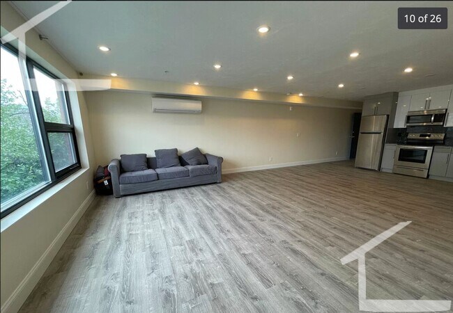 1028 Commonwealth Ave