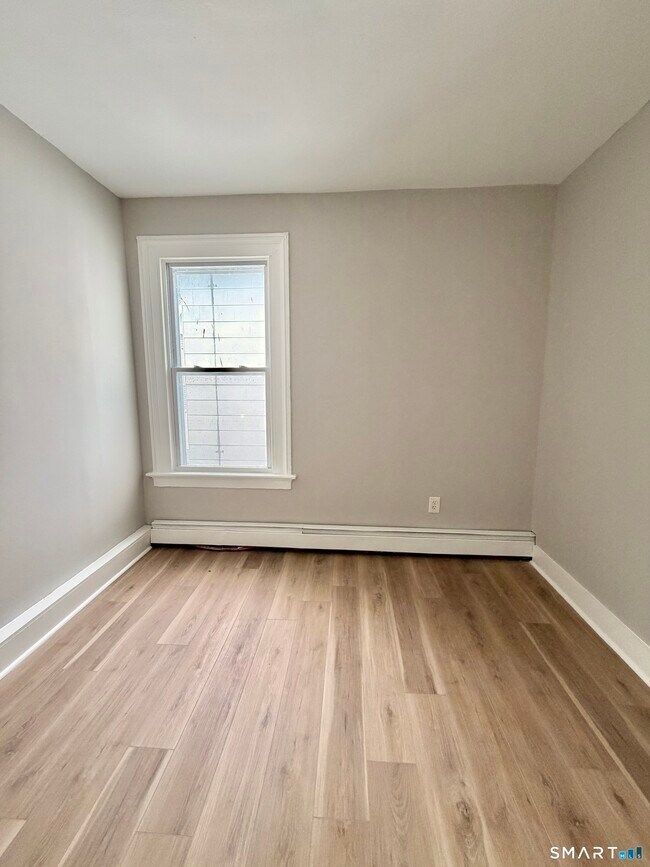 490 Howard Ave