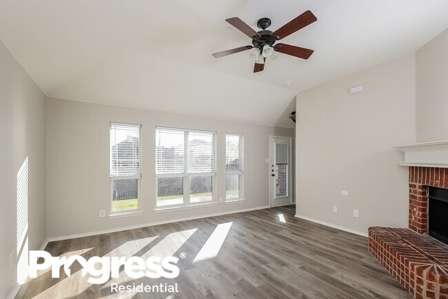 Photo - 320 Foreston Dr