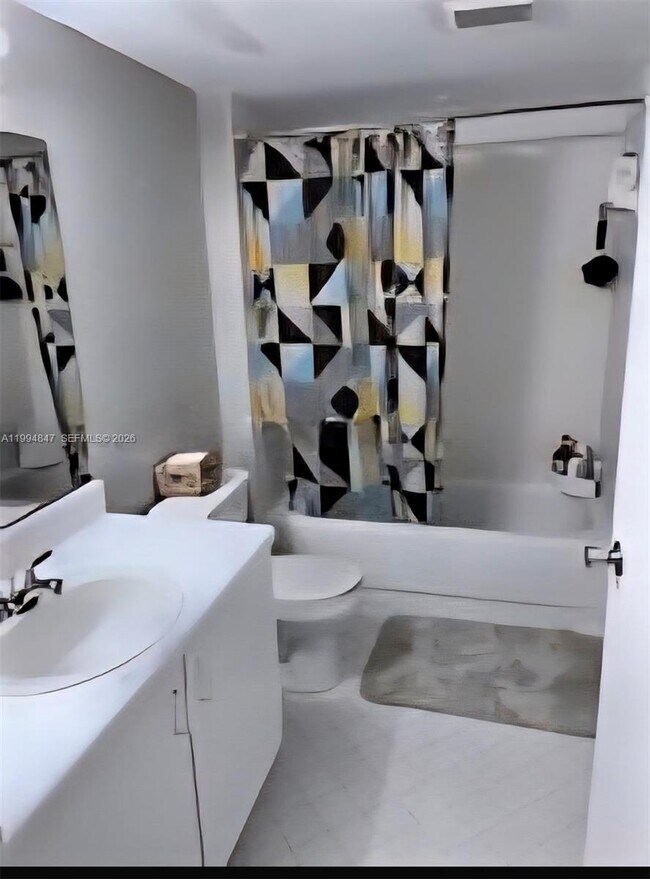 Photo - 900 SW 142nd Ave Unidad 114L