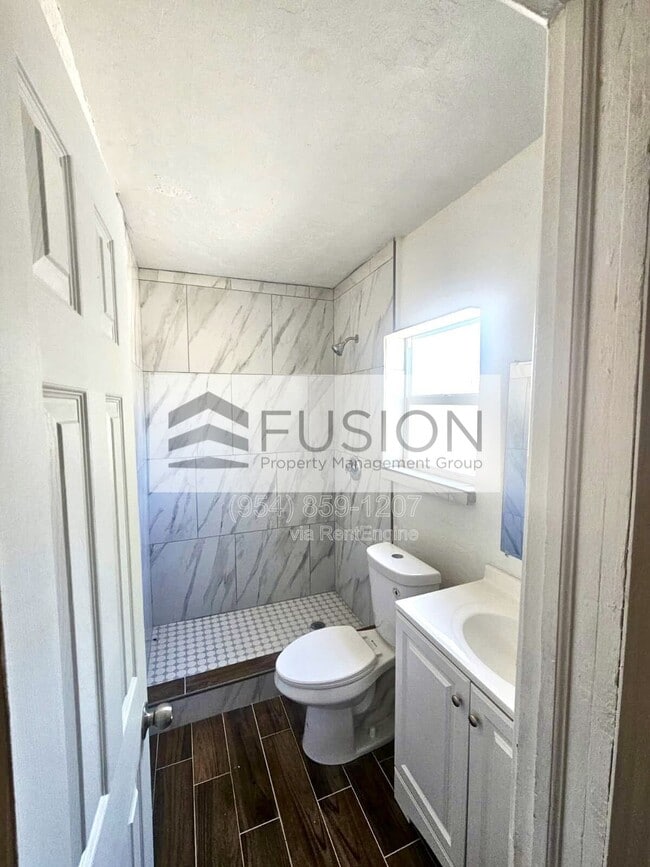Photo - 708 NE 4th St
