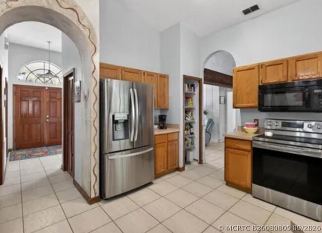 543 Pine Lake View Dr