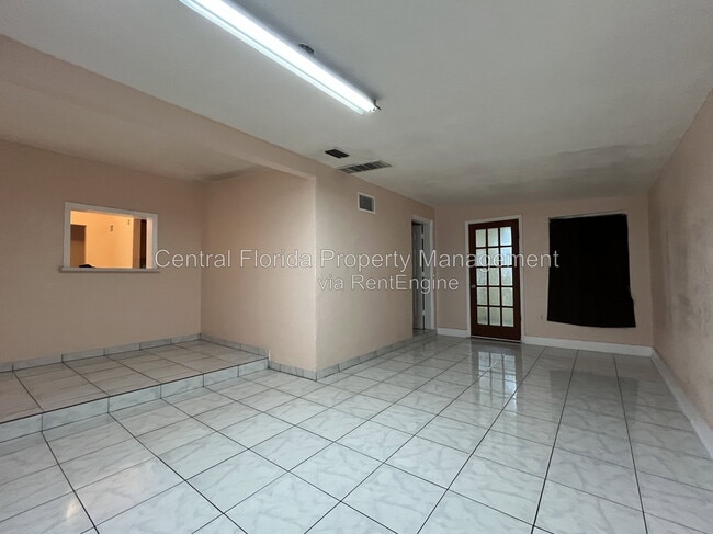 Photo - 2521 Kingsland Ave