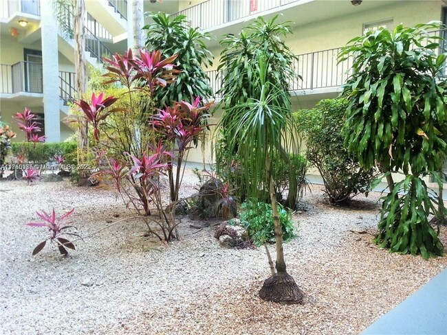 Building Photo - 1830 SW 81st Ave Unit 4109 Rental