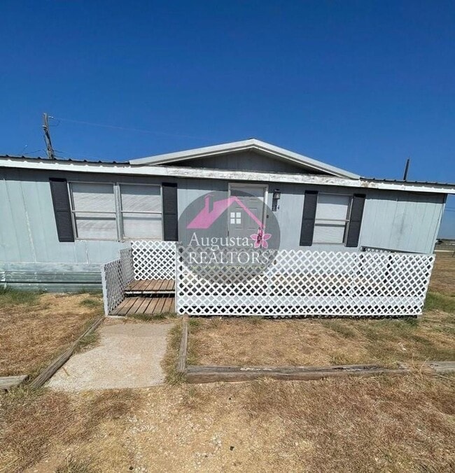 Building Photo - Spacious 3 bedroom home in Merkel! Unit 134 HCP