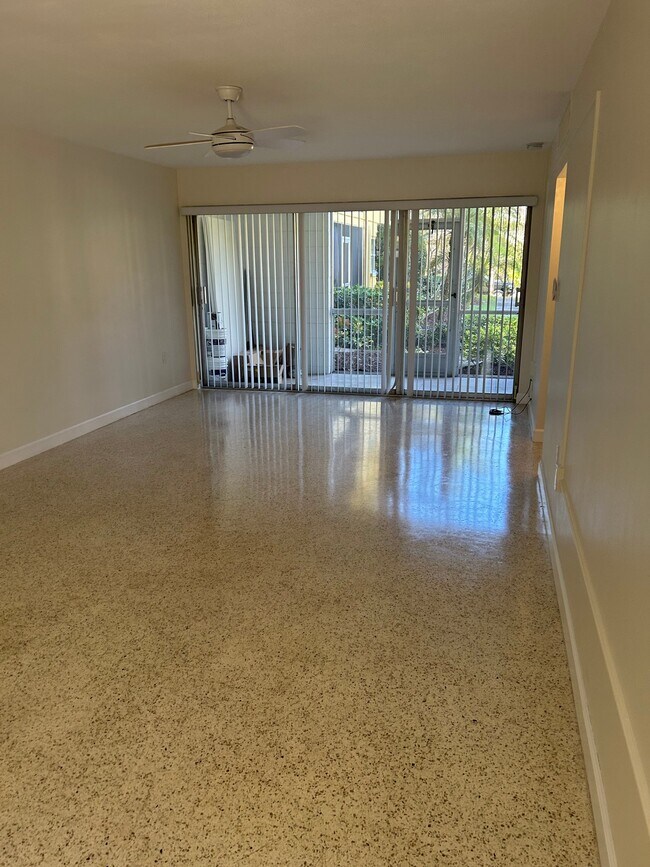 Photo - 2155 Wood St Unit A6