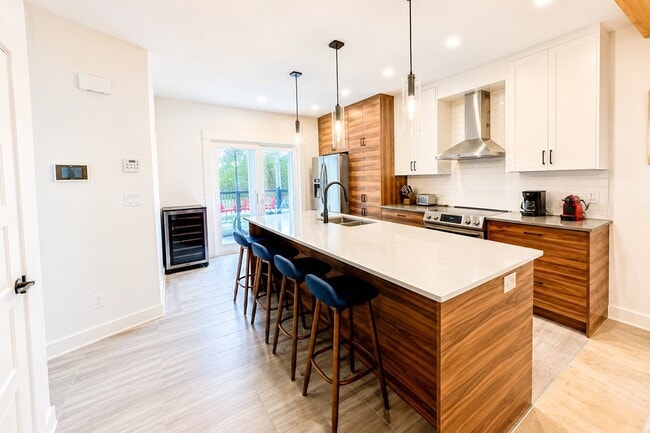Photo - 585 Rue Charlie-Forbell