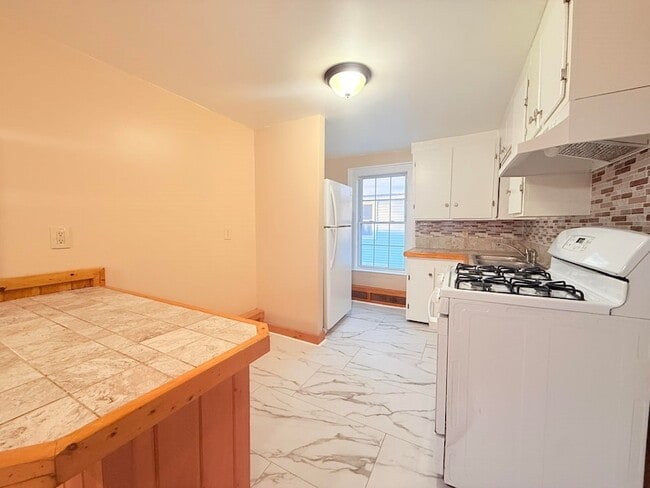 Photo - 60 High St Unit 2