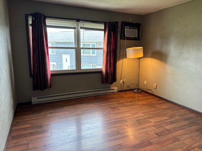 925 1st St Unit 3