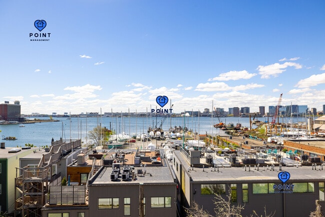 Photo - 275 Webster St