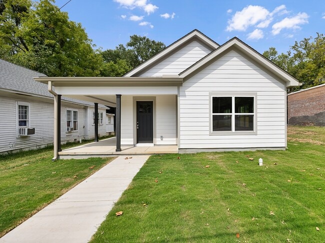 Building Photo - 307 W King St