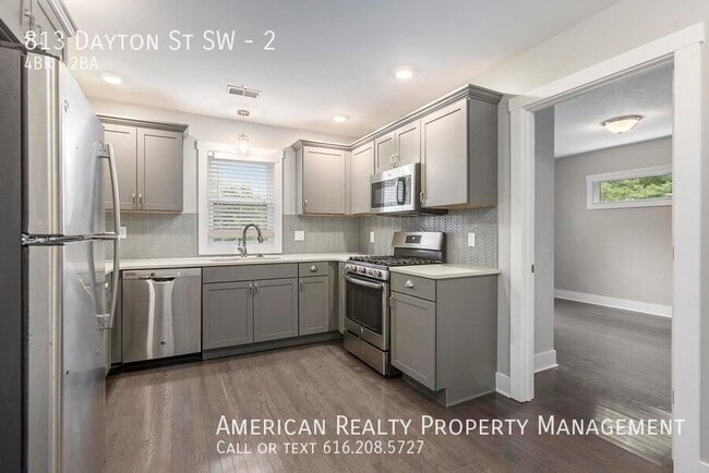 Photo - 813 Dayton St SW Unit 2