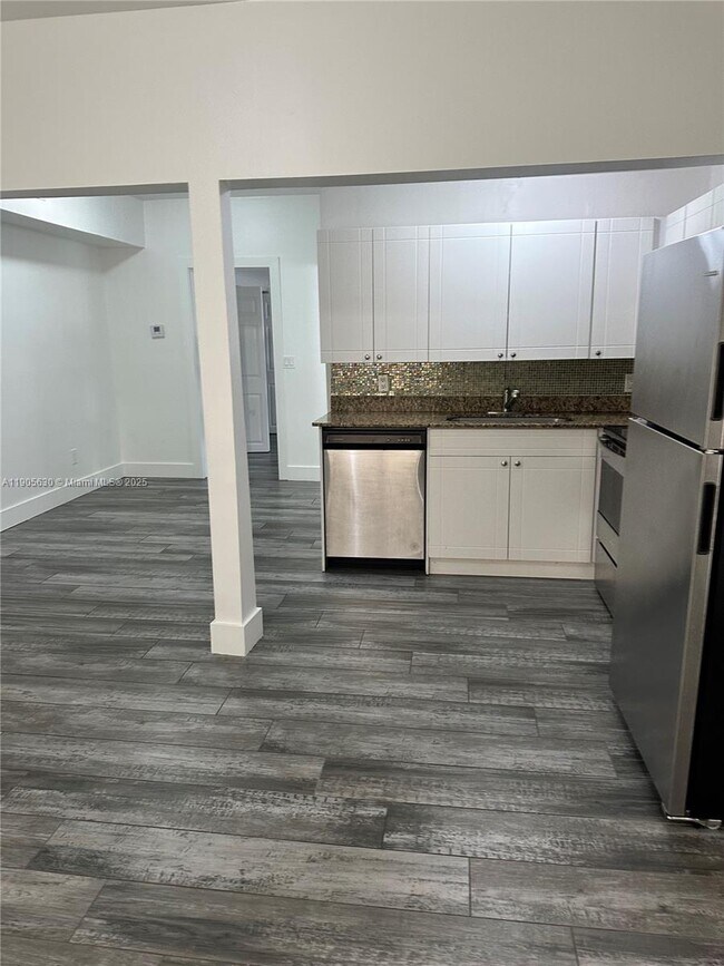 Photo - 2500 NE 192 St Unidad 7