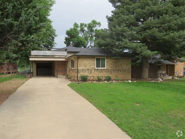 Building Photo - Beautiful Updated 4 Bedroom Near Garden of... Rental