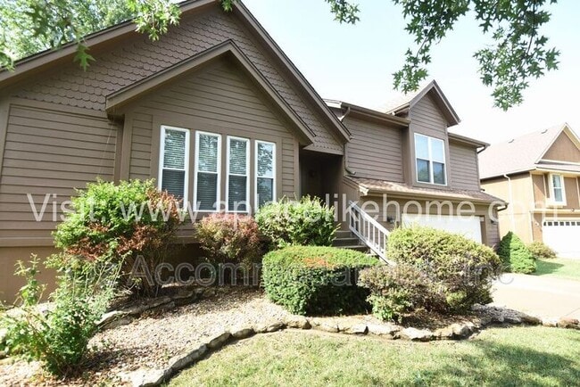 Photo - 15325 Riley St