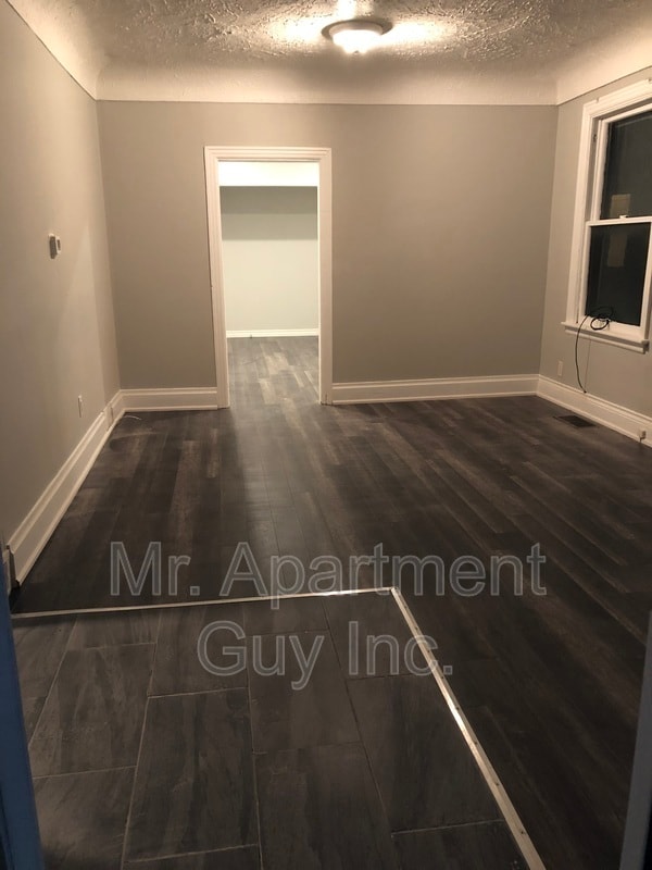 Photo - 163 E 5th St Unit Main Suite