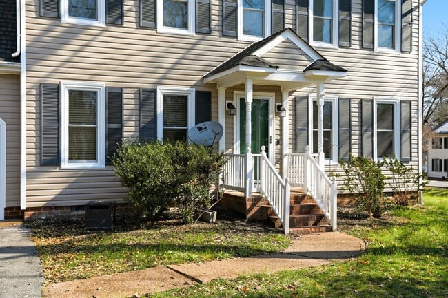 Photo - LOVELY 4 BEDROOM HOME IN MONACAN HILLS