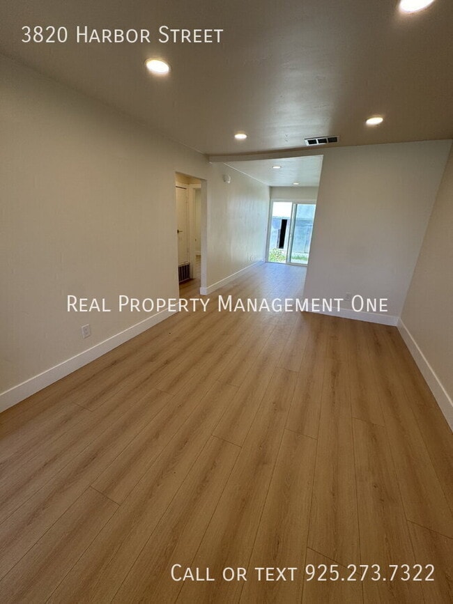 Photo - 3820 Harbor St