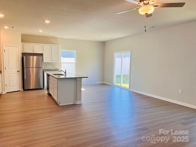 Photo - 2020 Transatlantic Ave