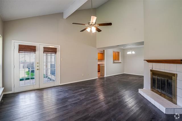 Building Photo - 1416 Golden Gate Dr Rental