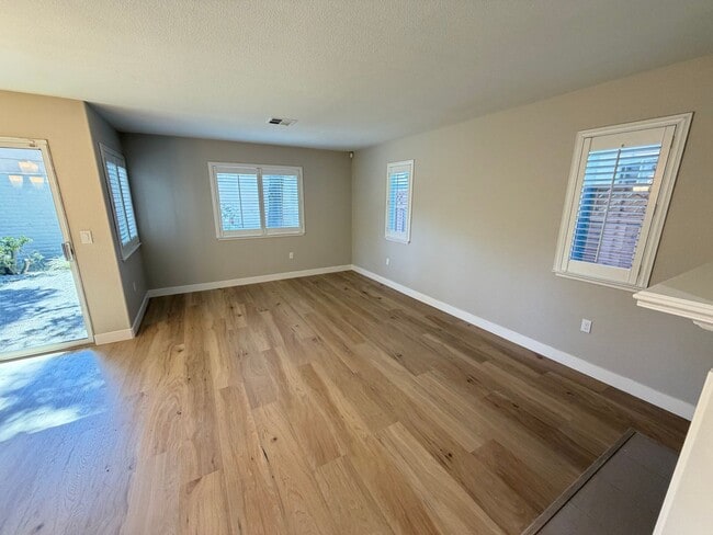 Photo - 3 Bed 2.5 Bath Single Family Home In Sam Ramon