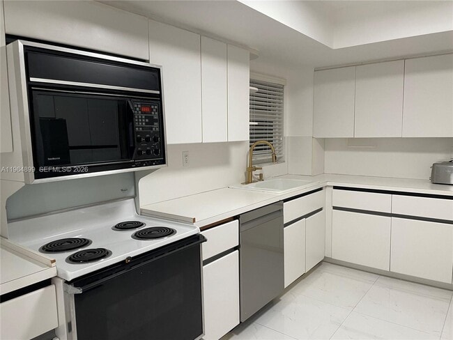 Photo - 3180 S Ocean Dr Unit 408