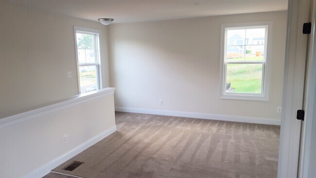 Photo - 420 Phillips Aly