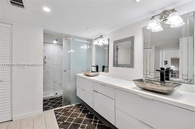 Photo - 100 Bayview Dr Unit 100 Bayview Dr ph 31