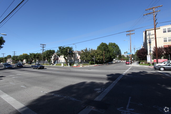 Photo - Ashwood Court Apartments