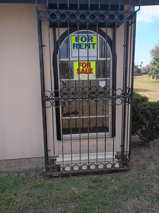 Photo - 706 Continental Dr Unidad Apt 1