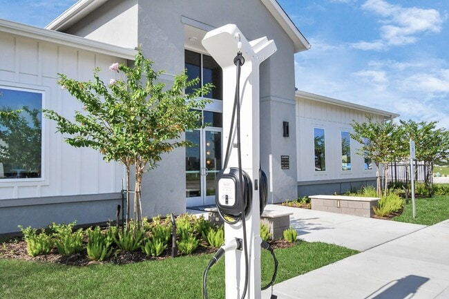 Photo - 2020 Grandway Dr
