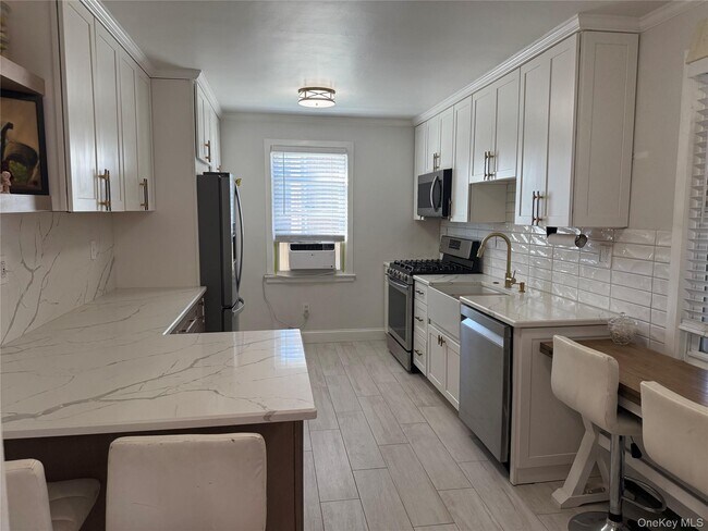 Photo - 37 Carpenter Ave Unit 37 D