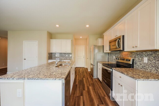 Photo - 7434 Asp Point