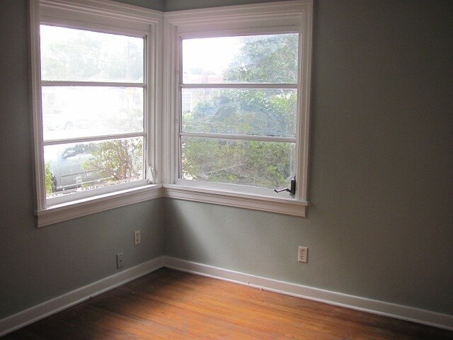 Photo - 2 Bedroom, 1 Bathroom Home for Rent in St Pete!