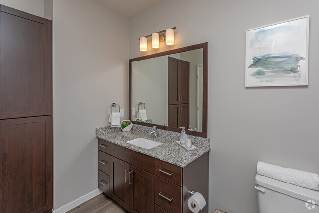 2HAB, 2BA - 1.333SF