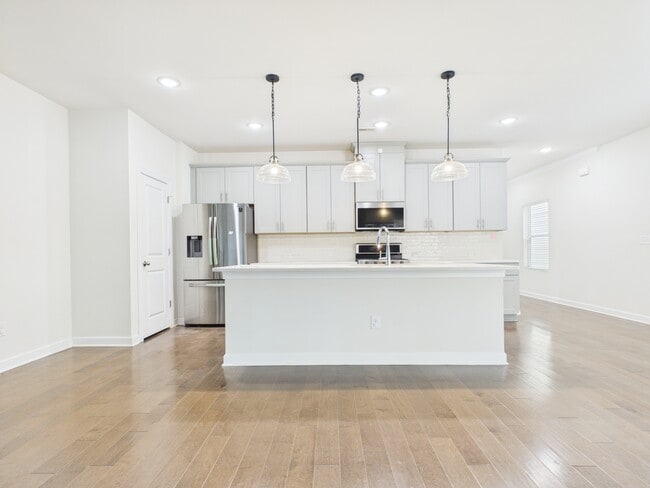 Photo - 3941 Woodland View Dr