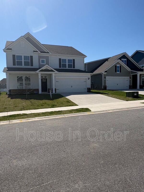 Photo - 41 Silverthorne Ct