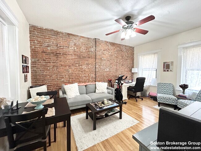 Photo - 39 Hemenway St Unidad 2