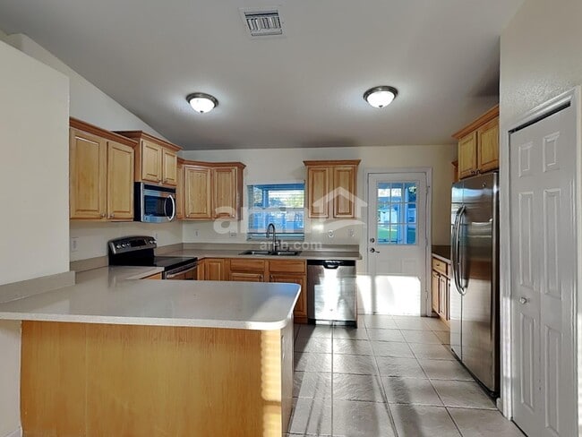 Photo - 3090 SW Boxwood Cir