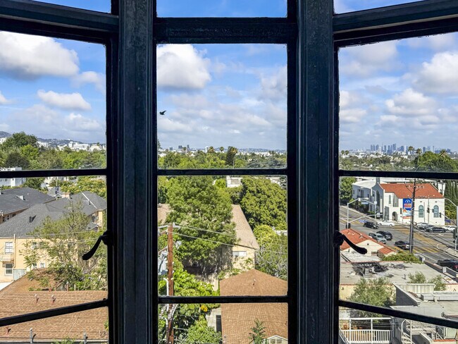 Photo - 1314 Hayworth Ave Apartamento