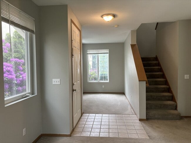 Photo - Stunning 3-Bedroom Home in Puyallup's Silver Pointe For Rent!