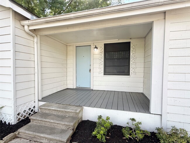 Photo - 832 S Anderson St