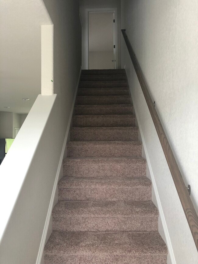 Photo - 225 Chandler Ct