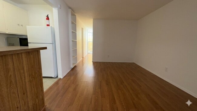 Building Photo - 425 Hawthorne St Unit 01