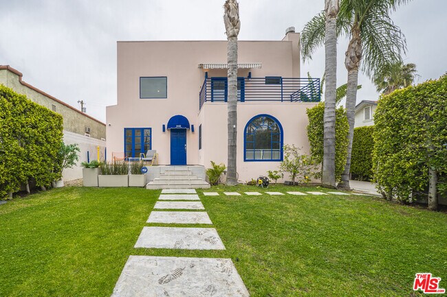 Photo - 848 N Las Palmas Ave