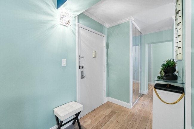 Building Photo - 9060 Palisade Ave Unit 1026