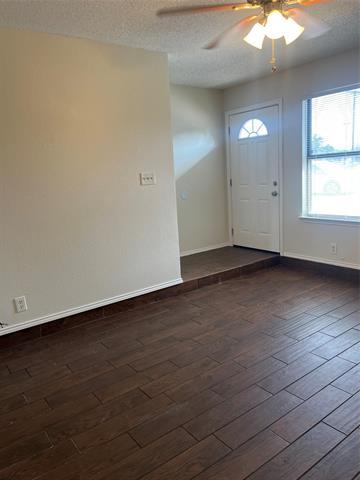 Photo - 803 Bluebonnet Dr