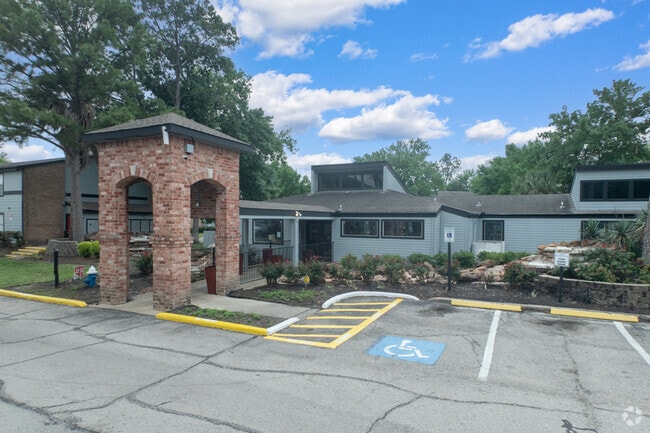 Alternar - Falls of Gessner