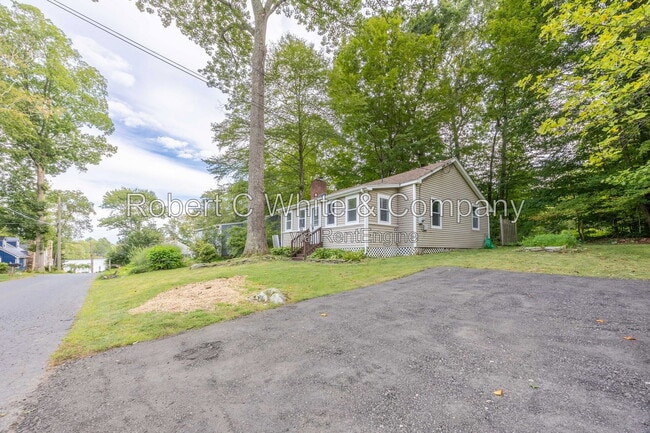 102 Lake Rd