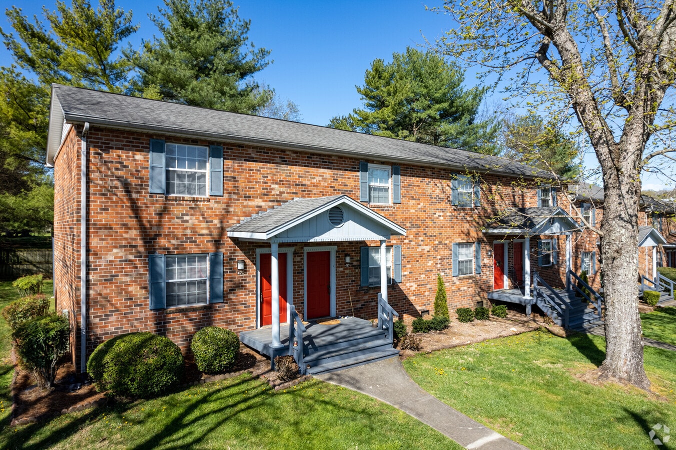Bear Creek Apartments - Bear Creek Apartments